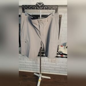 Izod Men's Tan Cargo Pants